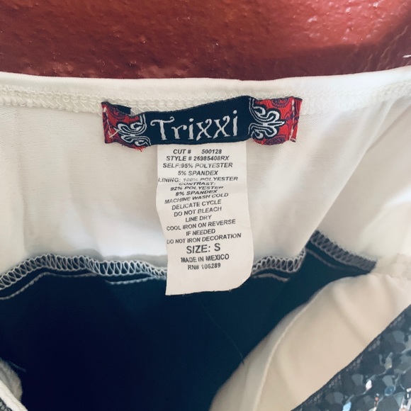 Black/White Prom Graduation Dress - Picture 2 of 3